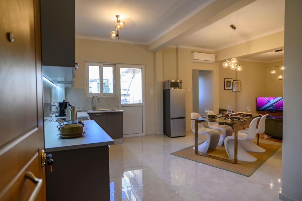 Luxury Modern 2 Bed Elegance Apartment *